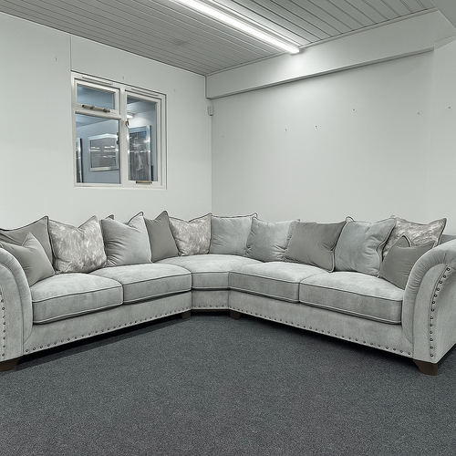 Harrison Sofa – Smart Design, Supreme Comfort